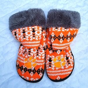 Ladies MukLuk style Clemson slippers, boots, knit, embroidered paw, S 6-8